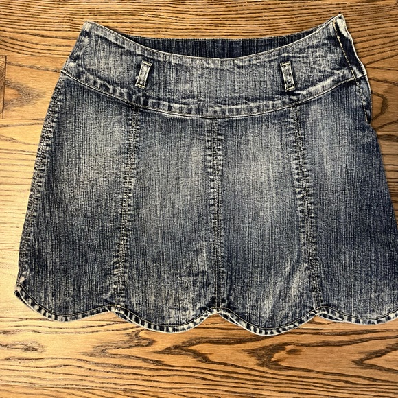 Buffalo David Bitton - tag says 16, fits like a small, denim skirt. - Picture 2 of 3